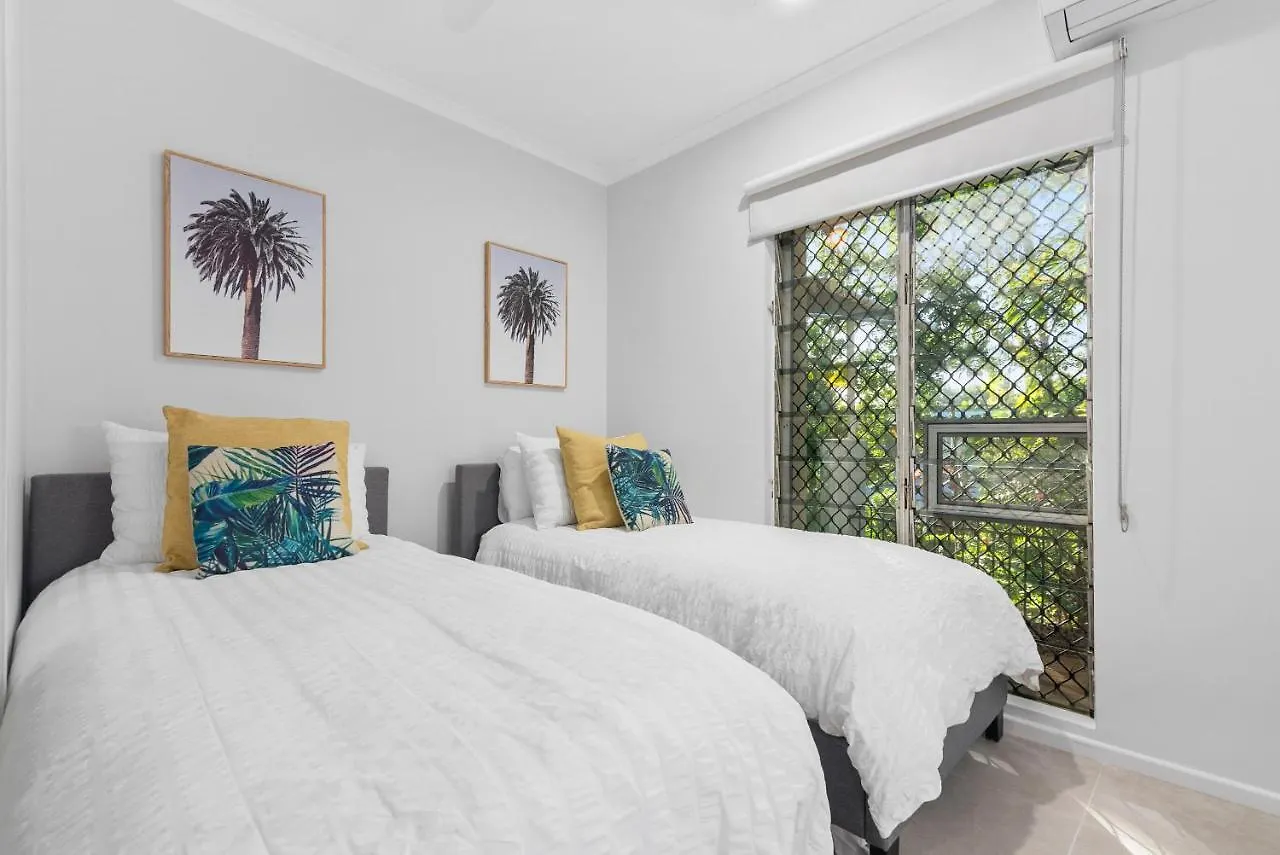 Sandpipers Beach House Palm Cove